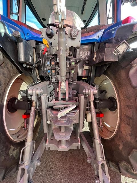 Tracteur VALTRA G105A - photo slide 12