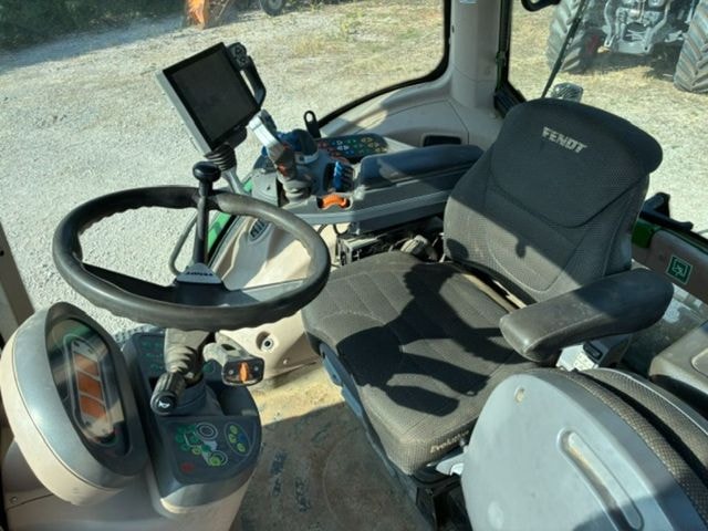 Tracteur FENDT 828 S4 PROFI + - photo slide 7
