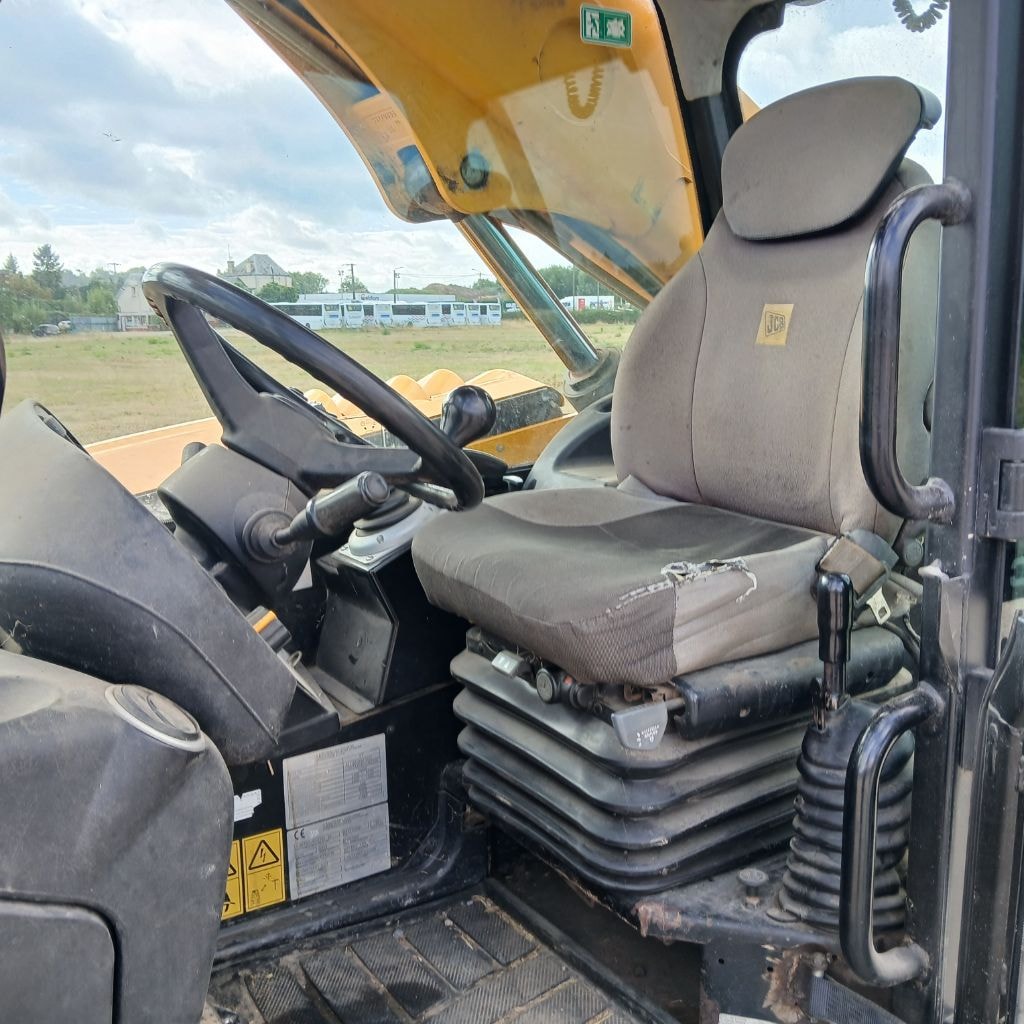 Telescopique JCB TELESCOPIC 531-70 AGRI PLUS - photo slide 8