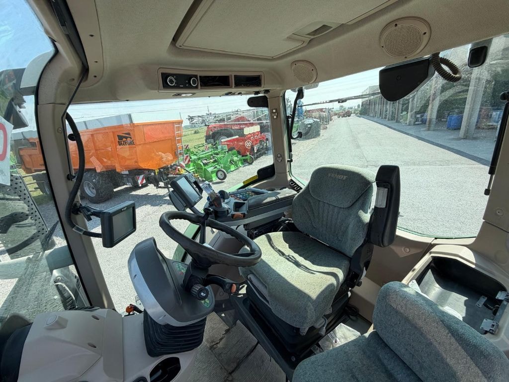 Tracteur FENDT 720 VARIO POWER - photo slide 8