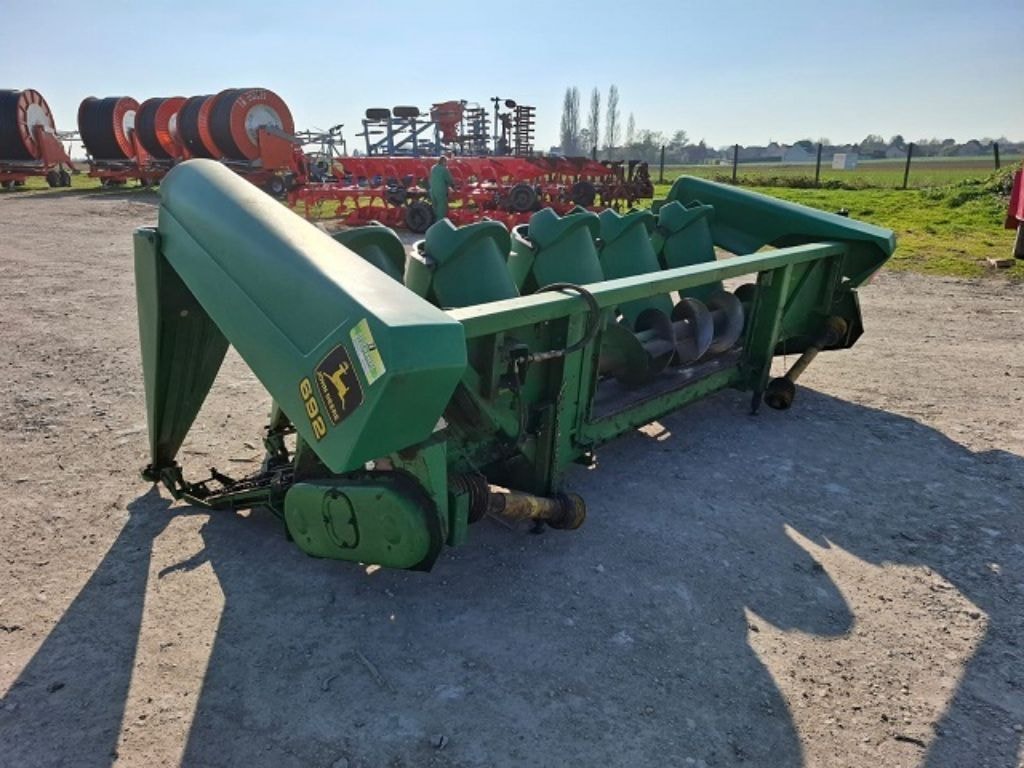 Cueilleur JOHN DEERE 692 - photo slide 4