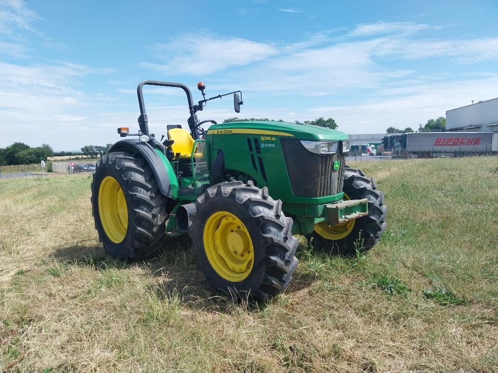 Tracteur JOHN DEERE 5085M - photo slide 6