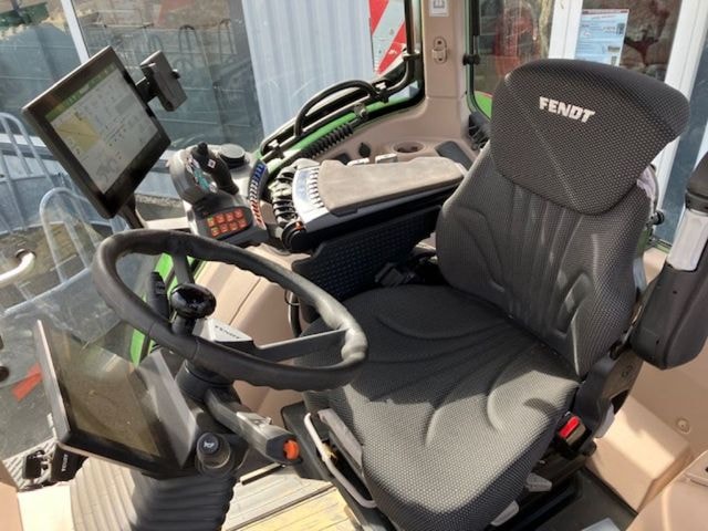 Tracteur FENDT 724 VARIO PROFI + - photo slide 5