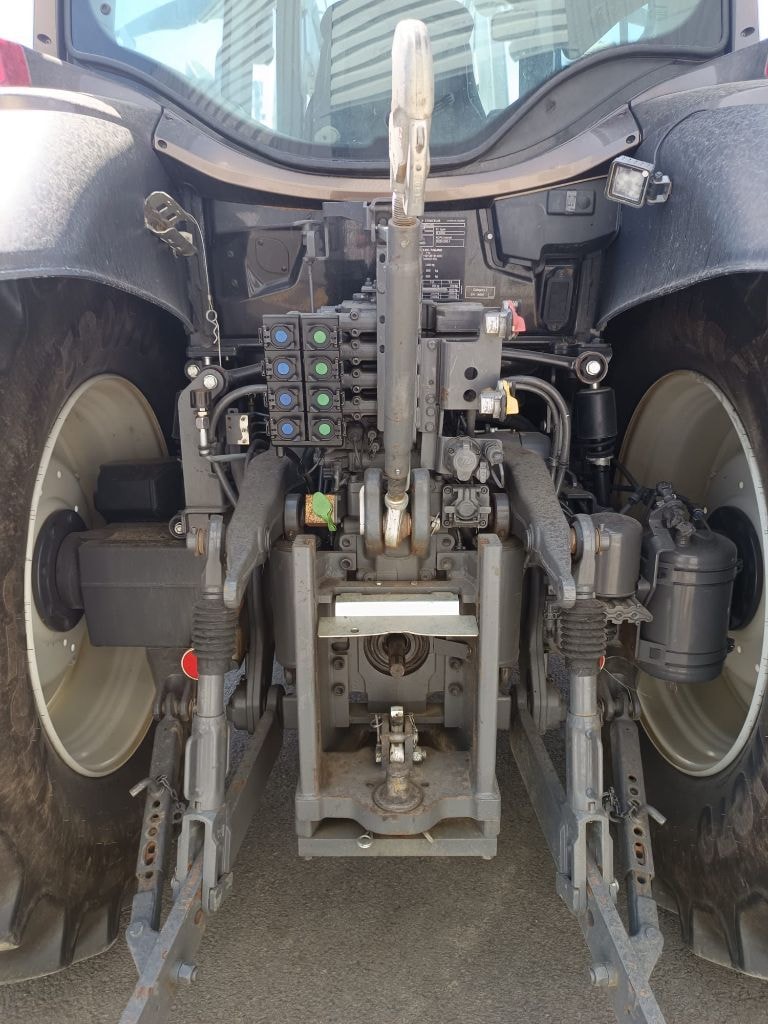 Tracteur chargeur VALTRA N175D - photo slide 7