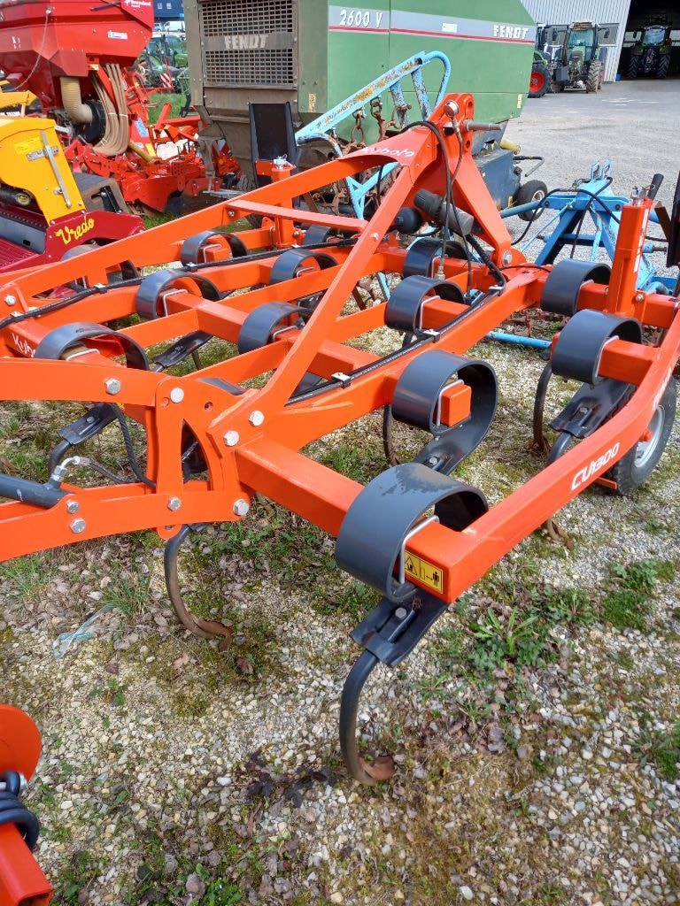 Dechaumeur KUBOTA CU 1300 - photo slide 6