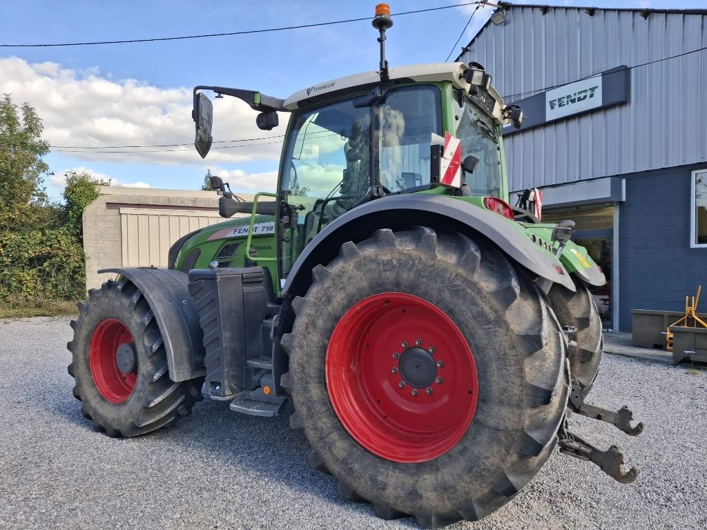 Tracteur FENDT 718 VARIO POWER + - photo slide 3