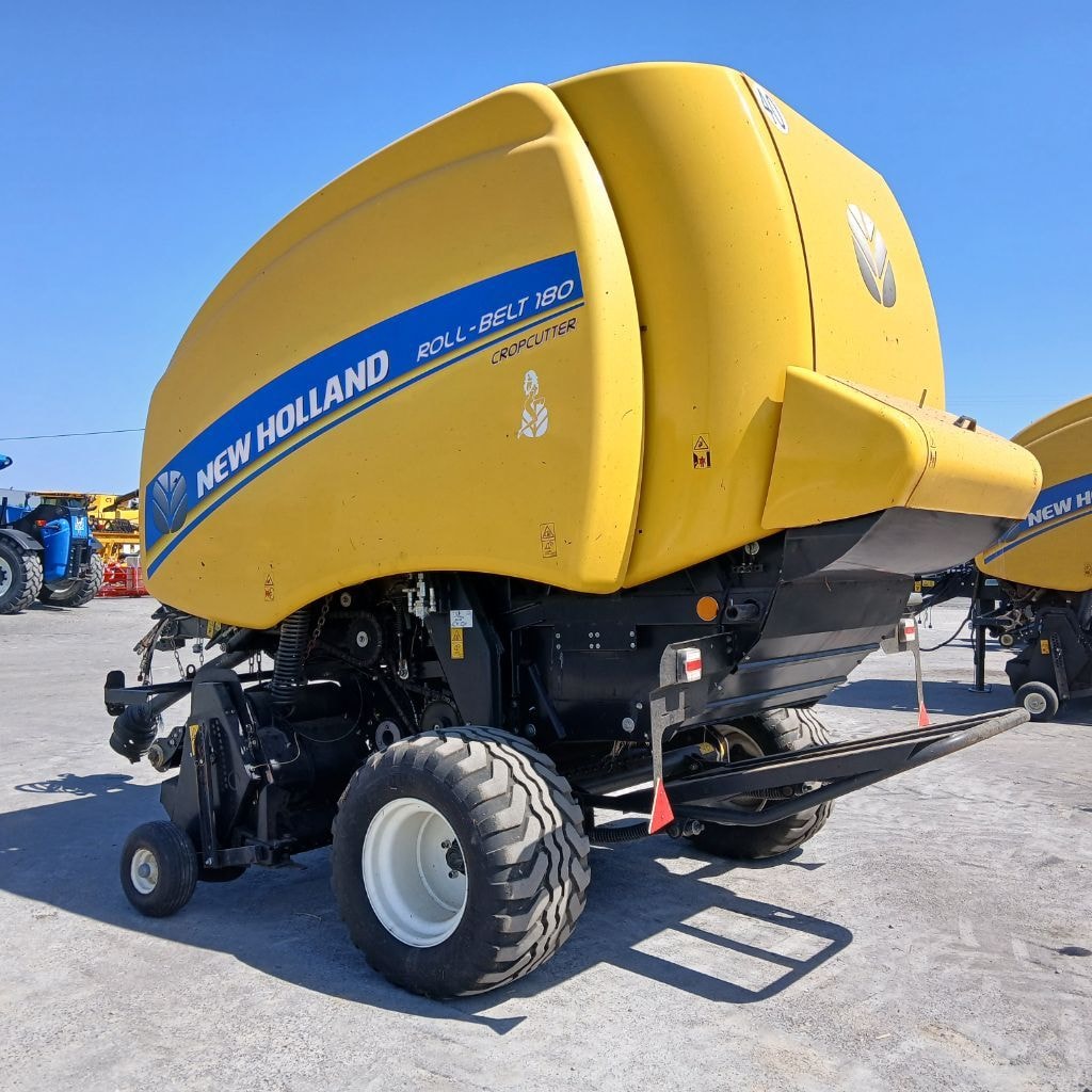 Presse balles rondes NEW HOLLAND Rb180 - photo slide 5
