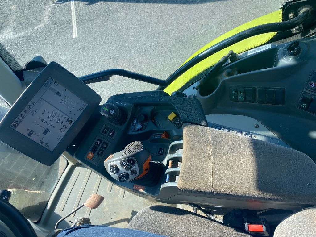 Tracteur CLAAS ARION 530 CEBIS - photo slide 9