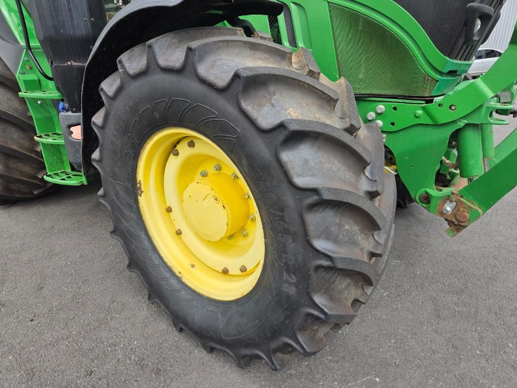 Tracteur chargeur JOHN DEERE 6145R - photo slide 5