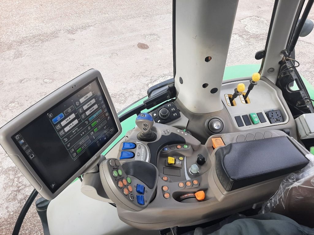 Tracteur DEUTZ FAHR 6180 AGROTRON TTV - photo slide 11