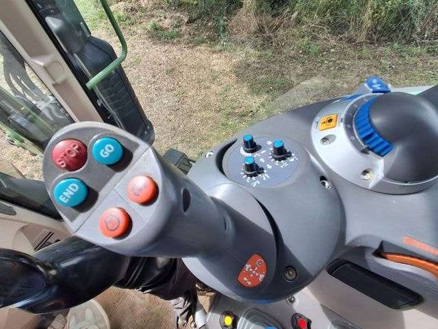 Tracteur chargeur FENDT 311 VARIO 4.4L - photo slide 17