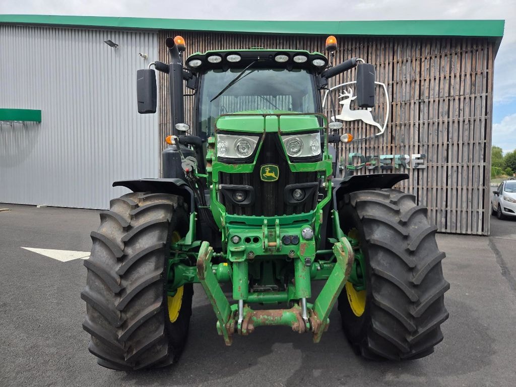 Tracteur chargeur JOHN DEERE 6145R - photo slide 3