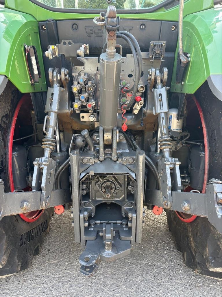 Tracteur FENDT 720 VARIO PROFI + - photo slide 9