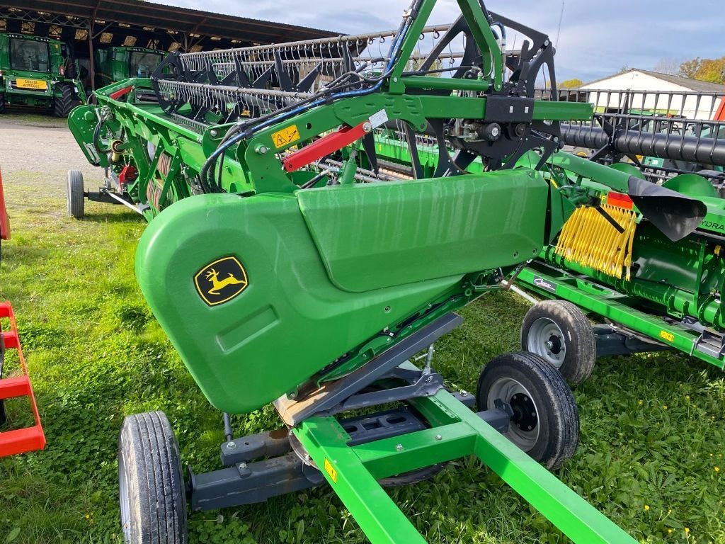 Moissonneuse JOHN DEERE T 560 HM - photo slide 22