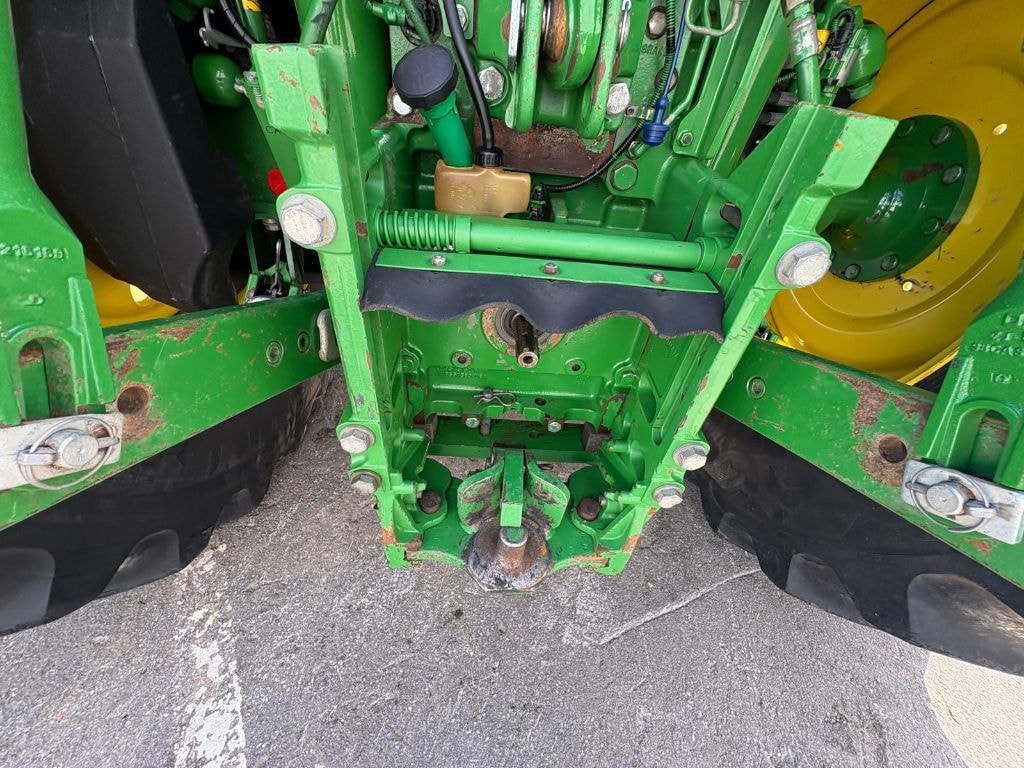 Tracteur JOHN DEERE 6215R - photo slide 16