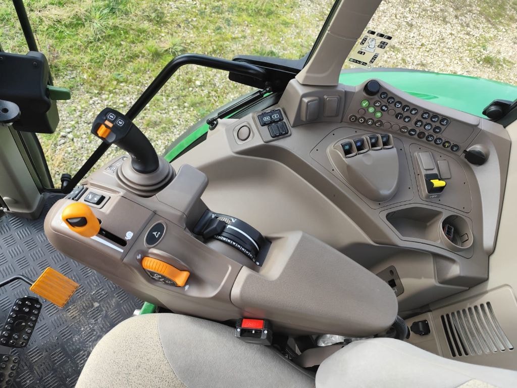 Tracteur JOHN DEERE 6M 115 - photo slide 16