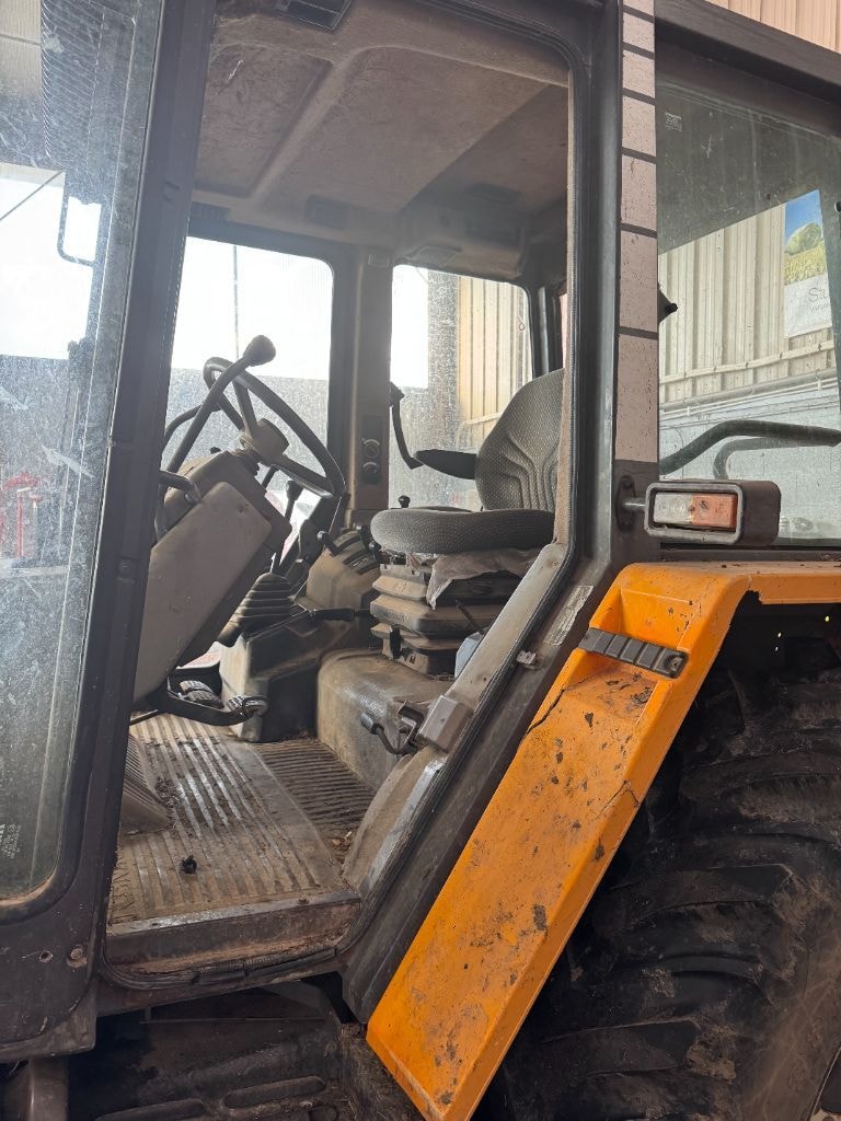 Tracteur RENAULT 106-54 - photo slide 4