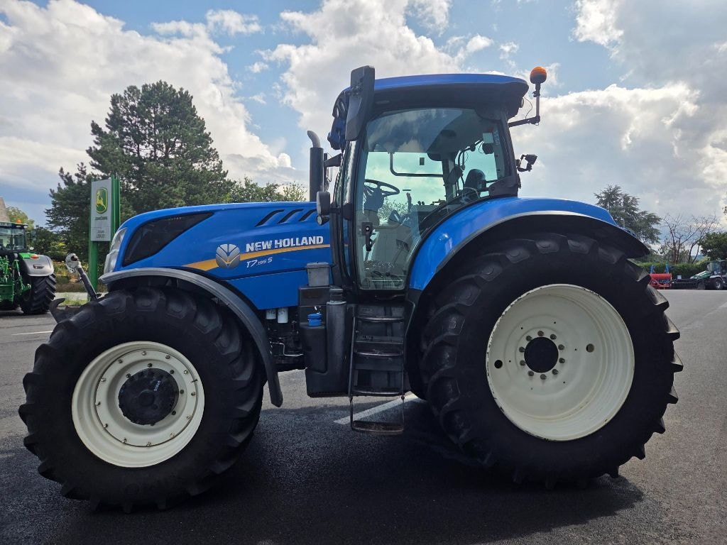 Tracteur NEW HOLLAND T7.195S - photo slide 17