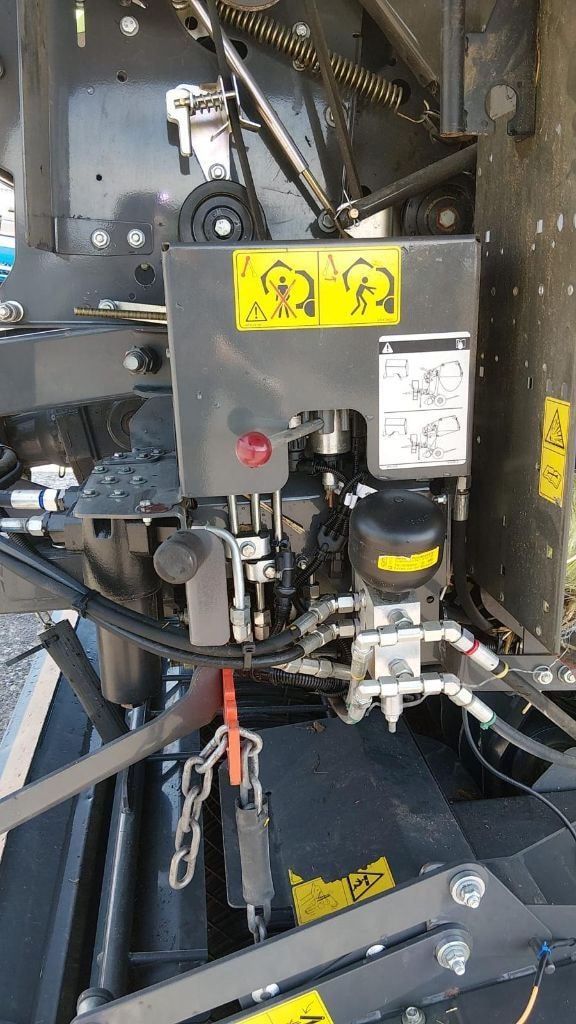 Presse balles rondes CLAAS variant 460 - photo slide 5