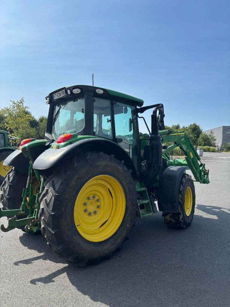 Tracteur chargeur JOHN DEERE 6110M - photo slide 11