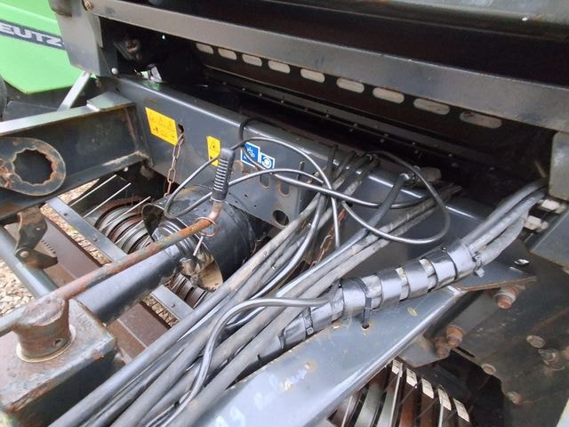 Presse balles rondes KUHN VB2255 - photo slide 12