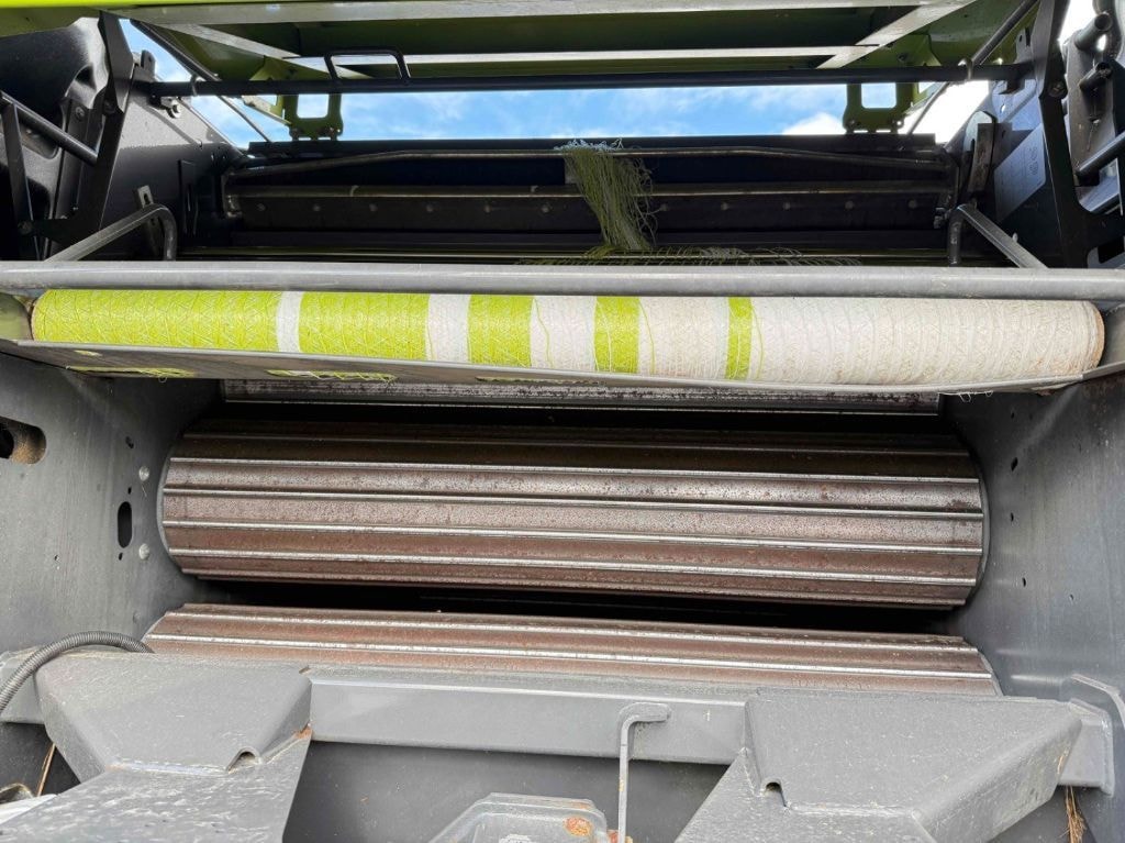 Presse balles rondes CLAAS ROLLANT 520 RF - photo slide 9