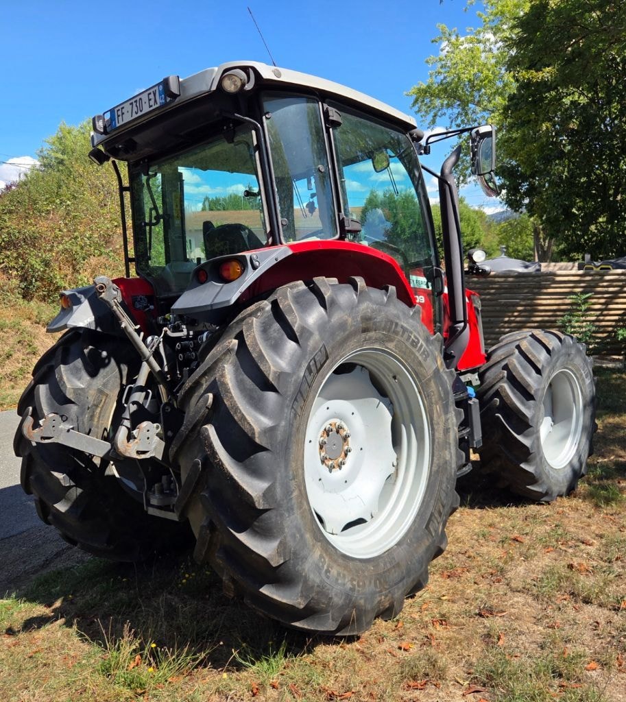 Tracteur MASSEY FERGUSON 5709 ESSENTIAL DYNA-4 - photo slide 7