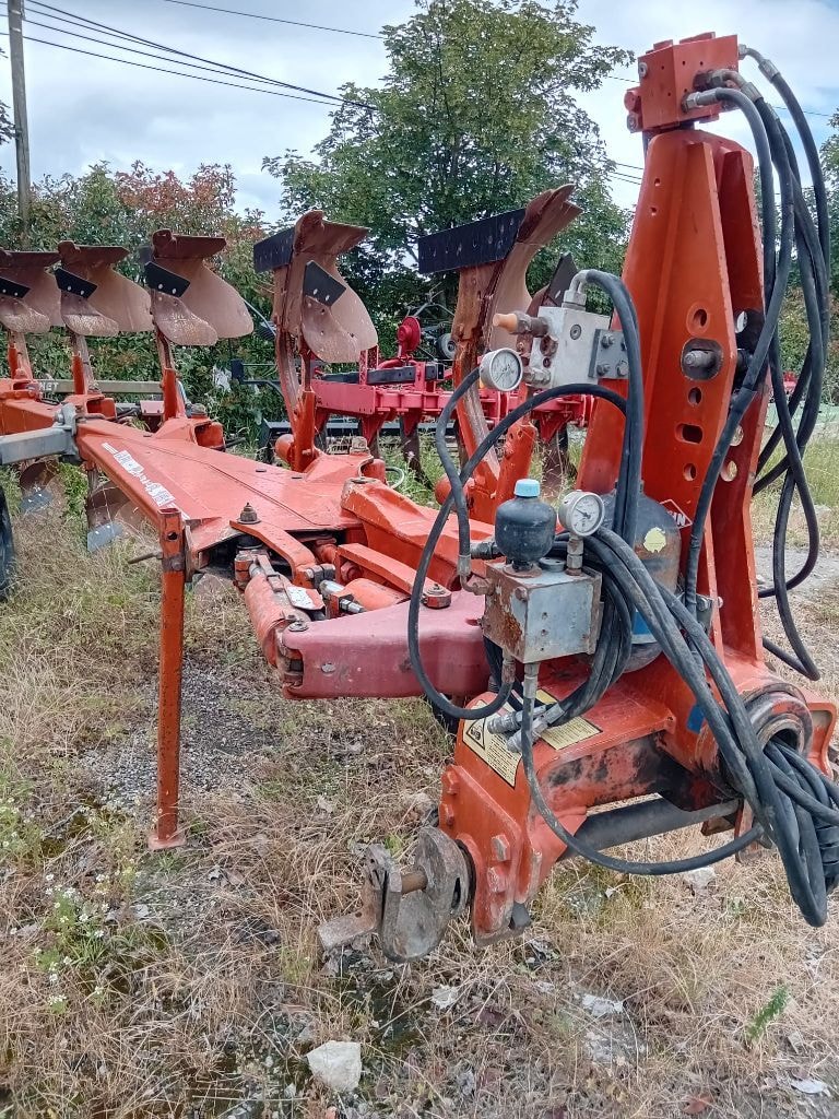 Charrue KUHN VARI MASTER 151 - photo slide 7