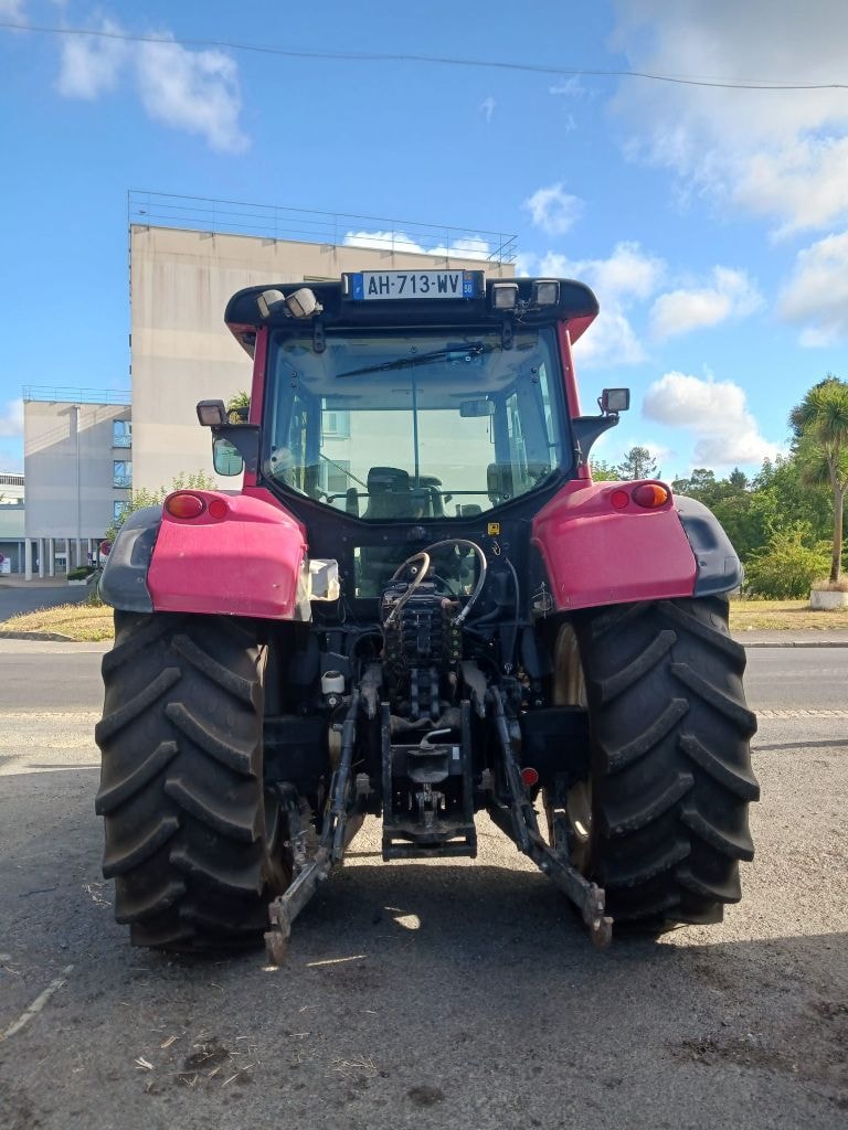 Tracteur VALTRA T152D - photo slide 3