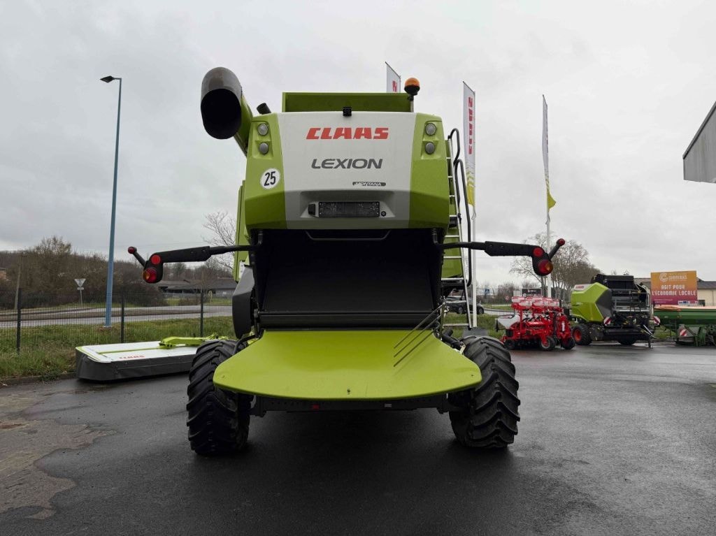 Moissonneuse CLAAS LEXION 670 MONTANA - - photo slide 7