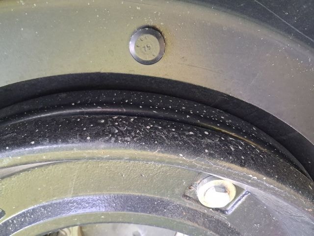 Tracteur VALTRA T215 - photo slide 24