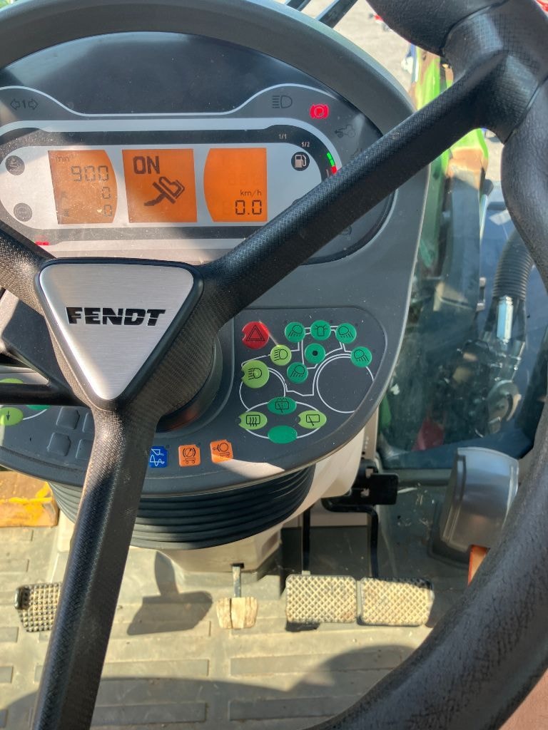 Tracteur chargeur FENDT 514 VARIO POWER - photo slide 15