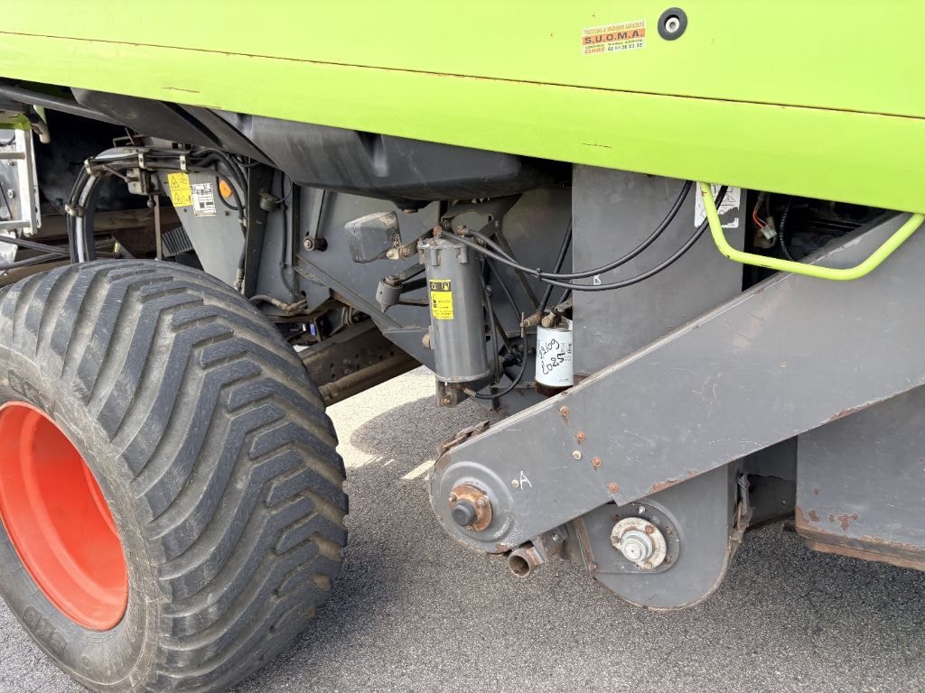 Moissonneuse CLAAS LEXION 550 2RM - photo slide 8
