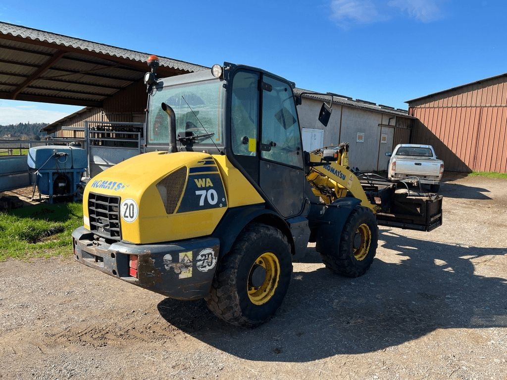 Chargeuse sur pneus KOMATSU WA70-5 - photo slide 4