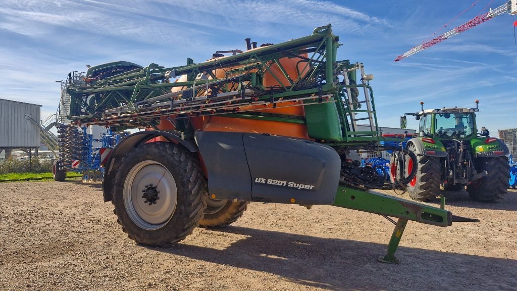 Pulverisateur AMAZONE UX 6201 - photo slide 11