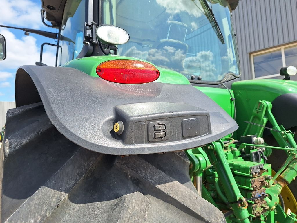 Tracteur JOHN DEERE 7230 R - photo slide 18