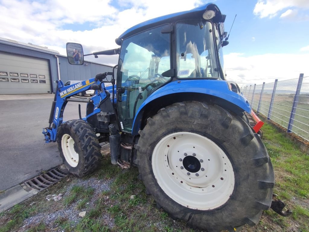 Tracteur chargeur NEW HOLLAND T4.95 - photo slide 3