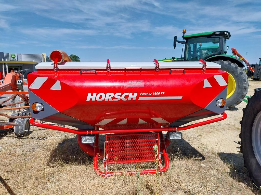 Trémie frontale HORSCH Partner 1600 ft - photo slide 6
