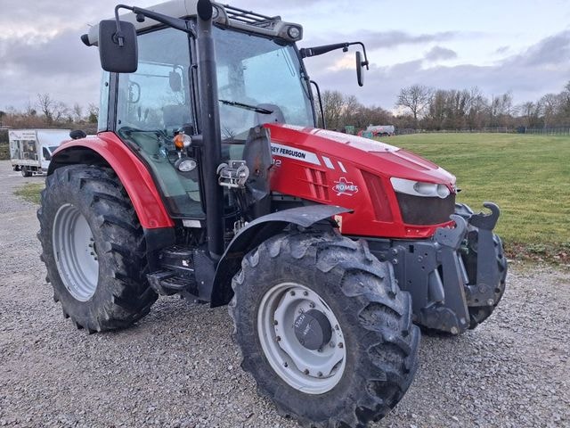 Tracteur MASSEY FERGUSON 5612 DYNA-4 ESSENTIAL - photo slide 4
