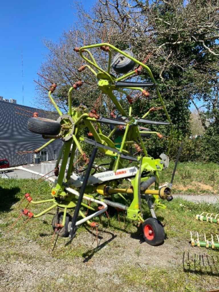 Faneuse CLAAS VOLTO 800 - photo slide 1