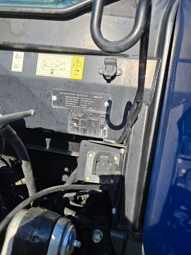 Tracteur NEW HOLLAND T7.210 AC - photo slide 24