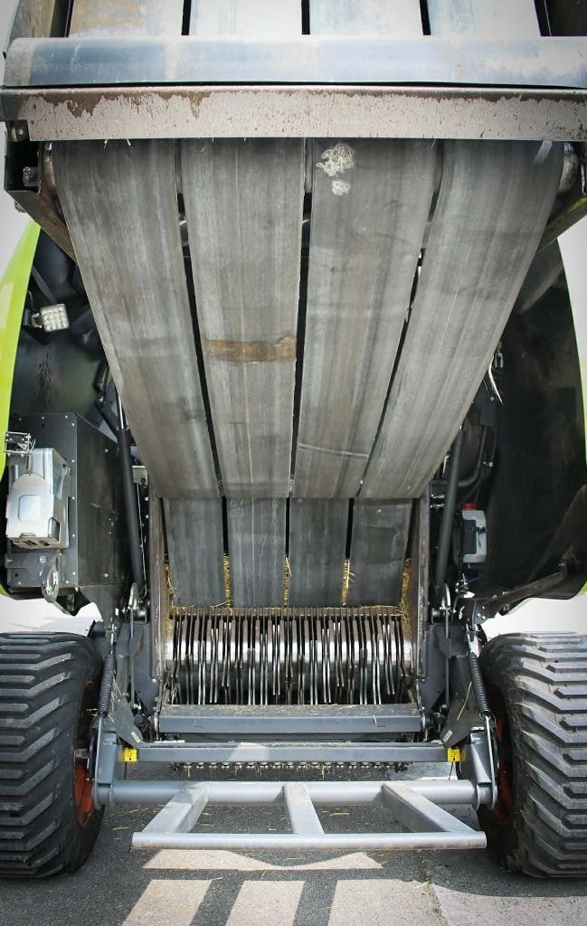 Presse balles rondes CLAAS 585rc - photo slide 5