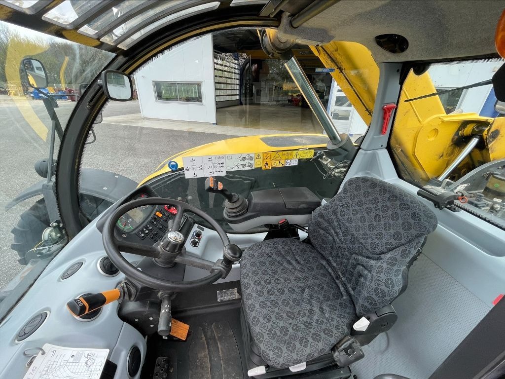 Telescopique NEW HOLLAND TH7.42 ÉLITE  - photo slide 2