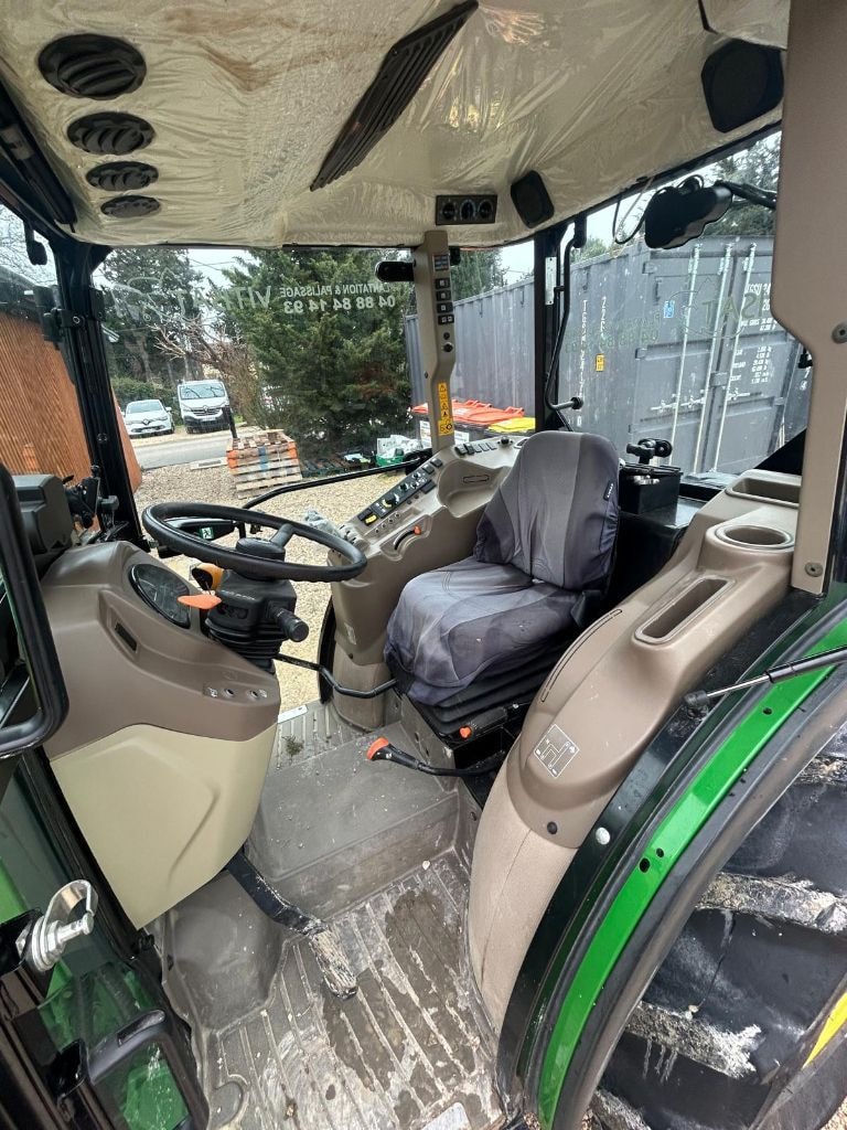 Tracteur fruitier JOHN DEERE 5090GF - photo slide 10