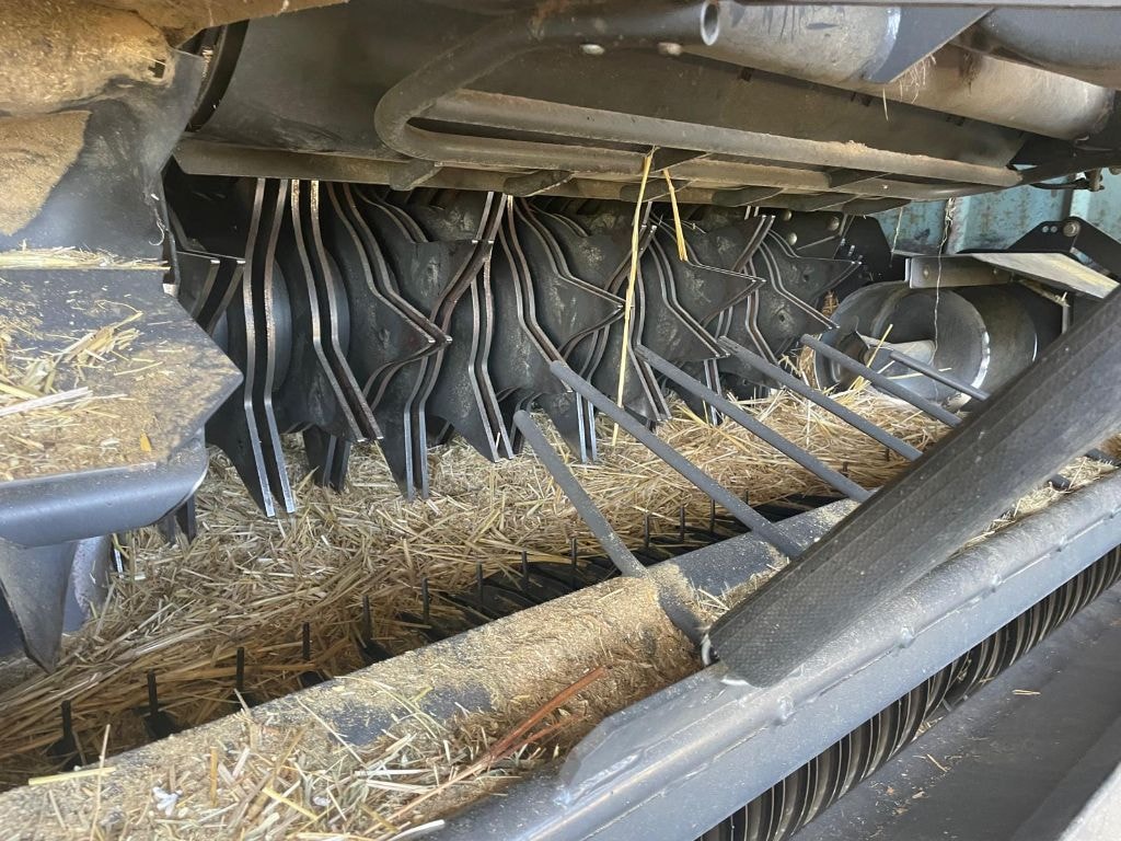 Presse balles rondes CLAAS 465 RC  - photo slide 5
