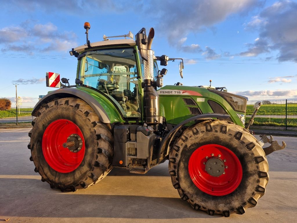 Tracteur FENDT 718 VARIO POWER - photo slide 7