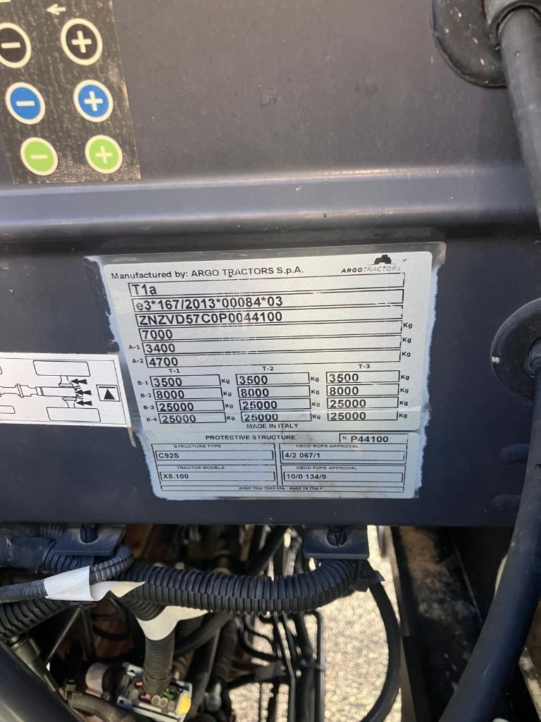 Tracteur chargeur MC CORMICK X5.100 - photo slide 18