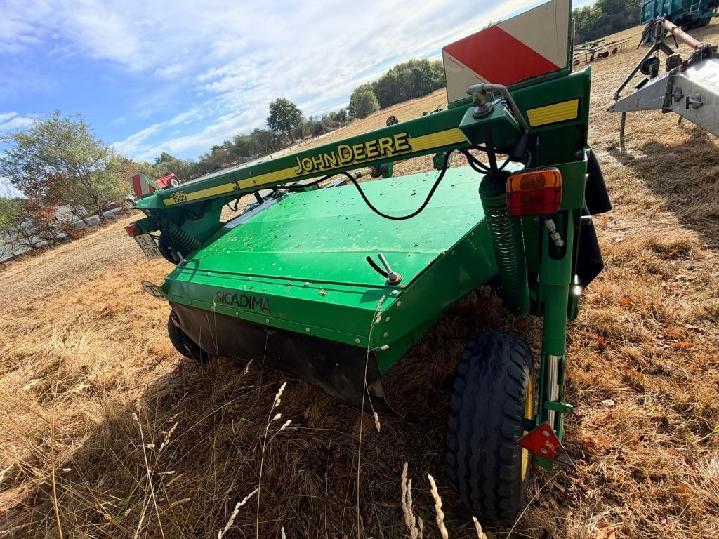 Faucheuse conditionneuse JOHN DEERE 1365 - photo slide 5