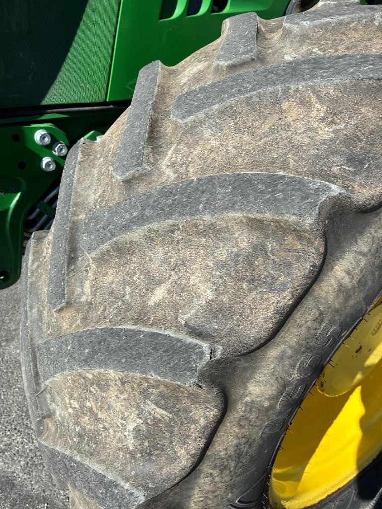 Tracteur JOHN DEERE 6155 M COMMAND QUAD  - photo slide 16