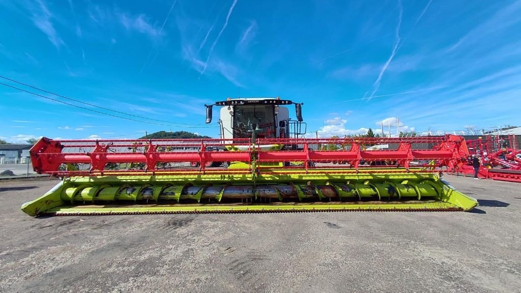 Moissonneuse CLAAS LEXION 8700 - photo slide 2